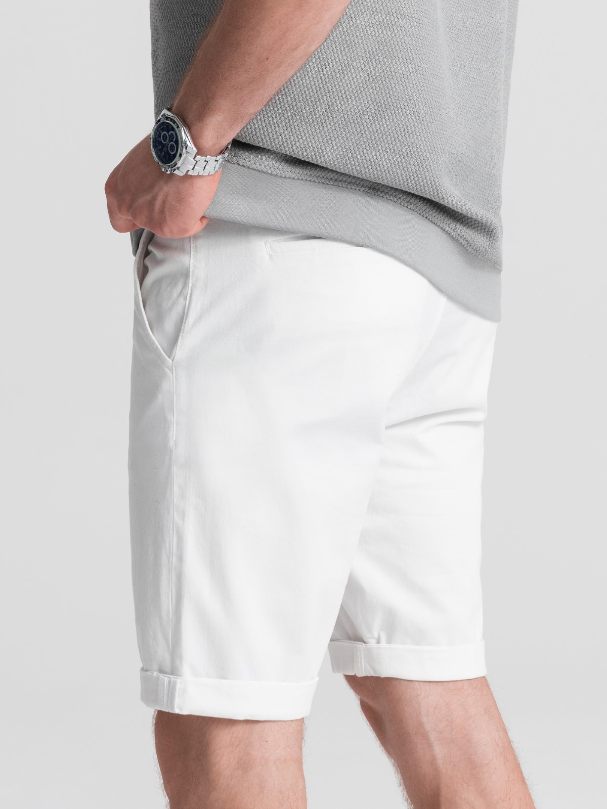 Pantaloni casual scurti barbati W243 - alb